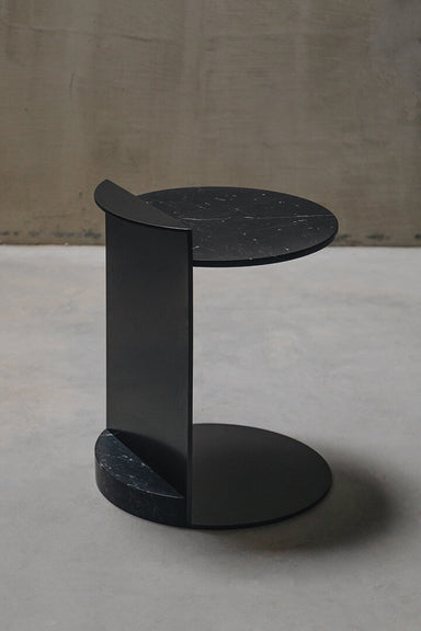 linea marble side table nero