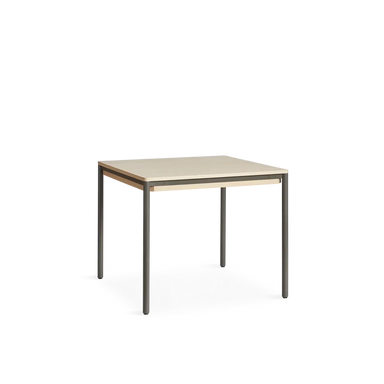 woud dining table